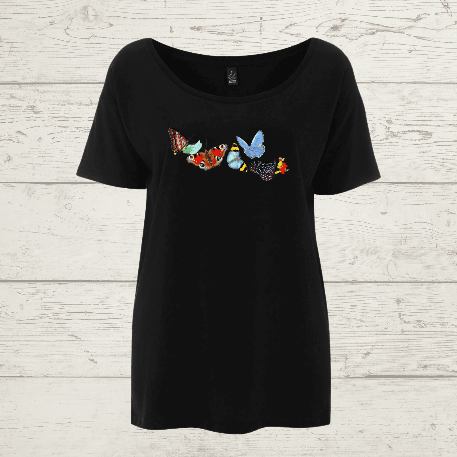 Women’s earthpositive oversized butterflies t-shirt - black